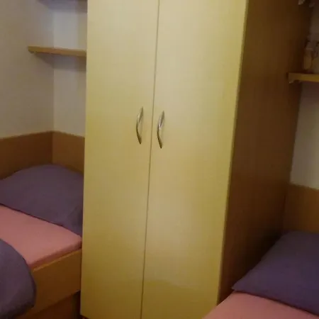 Nikola *